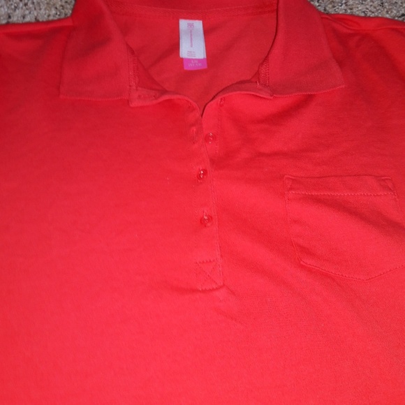 Cute Top - Picture 2 of 2